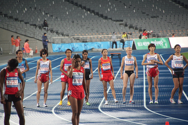 アジア競技大会　陸上女子5000ｍ　スタート