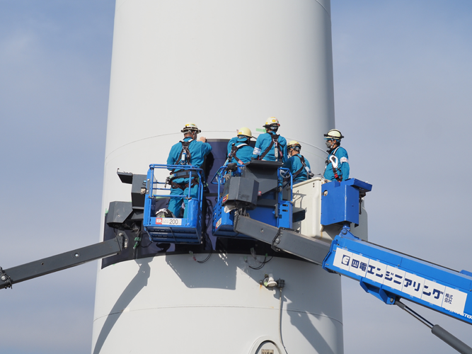 風力発電タワーへの設置状況