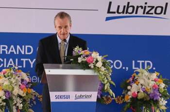 Lubrizol Advanced Materials, President Eric R. Schnur様