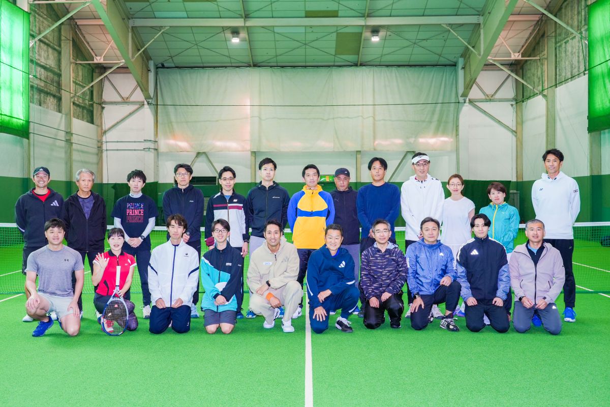 内山靖崇選手が積水化学従業員に向けてテニスクリニックを開催！「この機会を設けられて感謝」