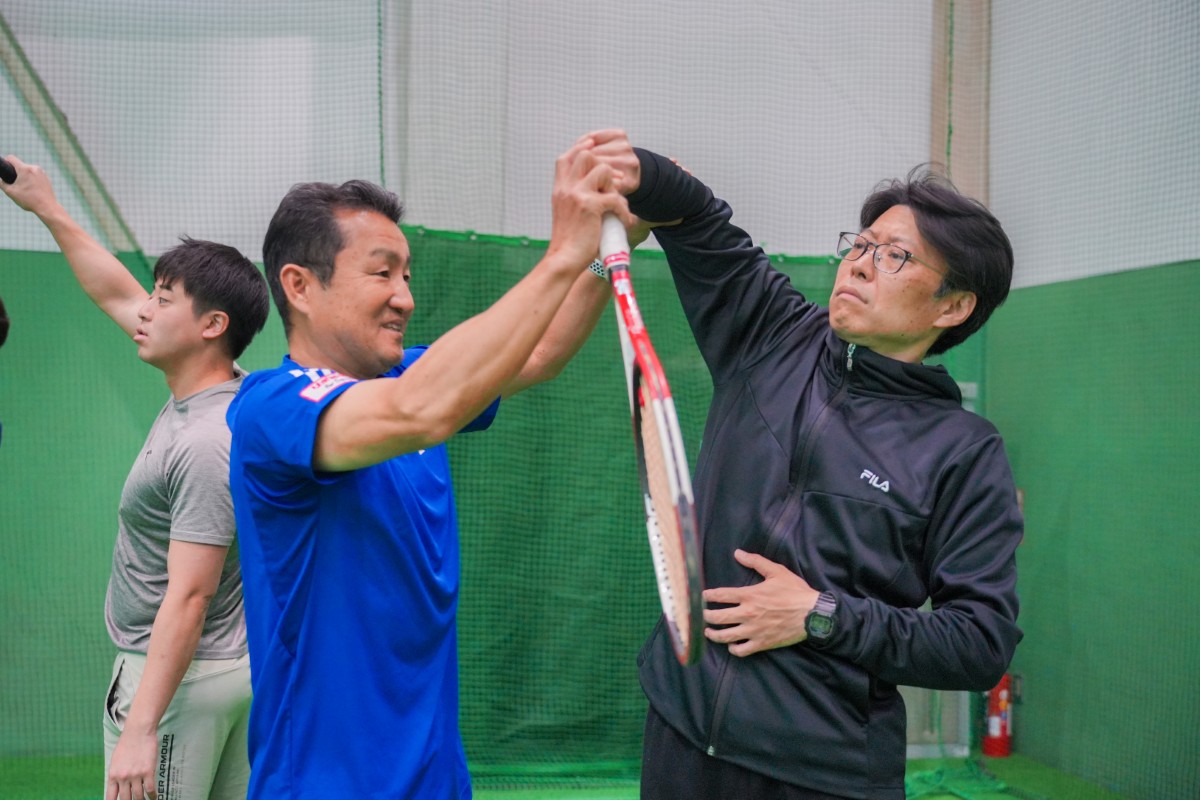 内山靖崇選手が積水化学従業員に向けてテニスクリニックを開催！「この機会を設けられて感謝」