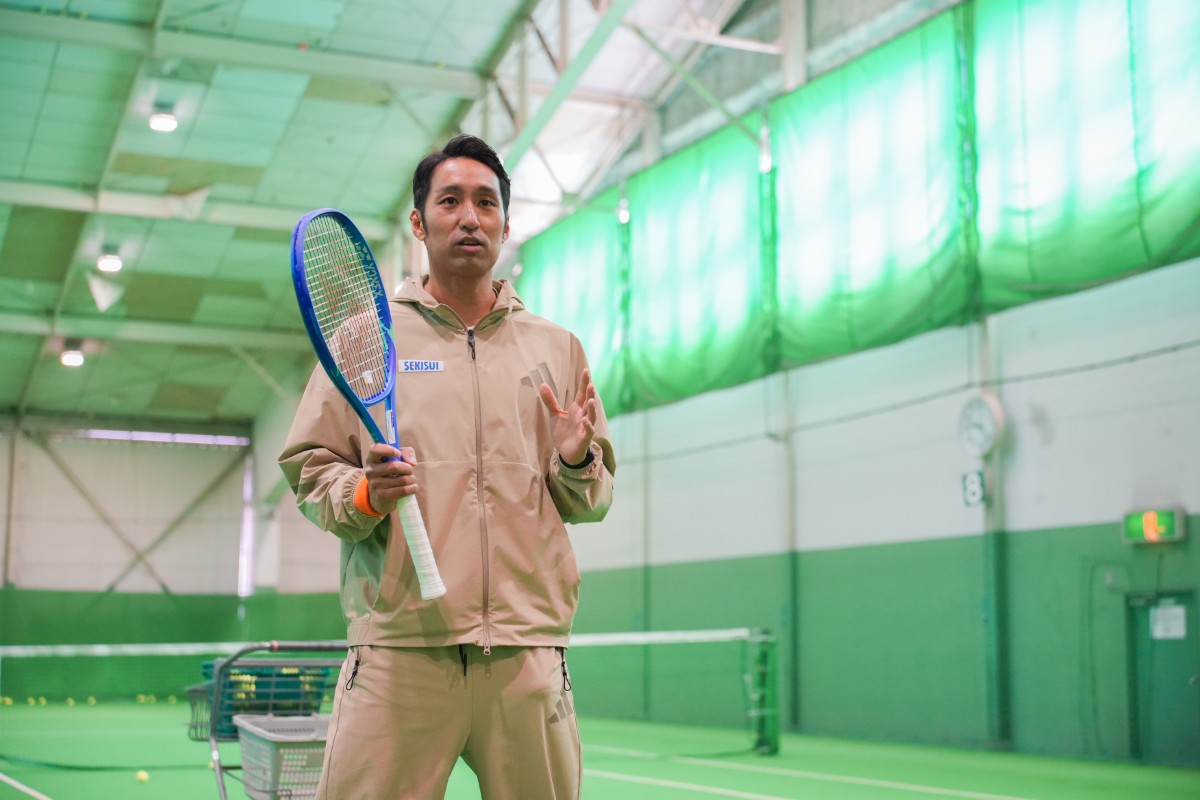 内山靖崇選手が積水化学従業員に向けてテニスクリニックを開催！「この機会を設けられて感謝」