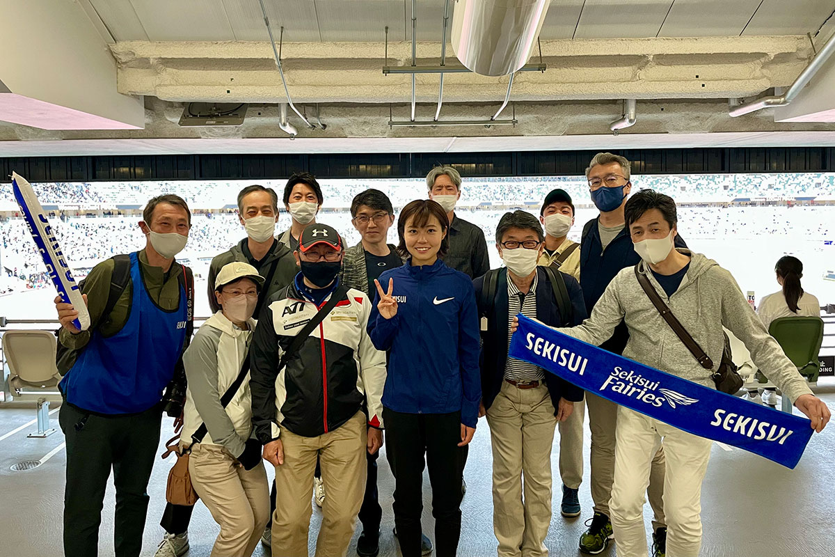 日本選手権10000m、セイコーゴールデングランプリに積水化学女子陸上選手が出場。森「楽しみながら走れた」、卜部「有観客は改めて力になる」｜SEKISUI×SPORTS「挑戦のTASUKI」｜積水化学工業株式会社